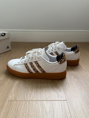 adidas shoes women's, size 7.5. New!! Leopard stripes